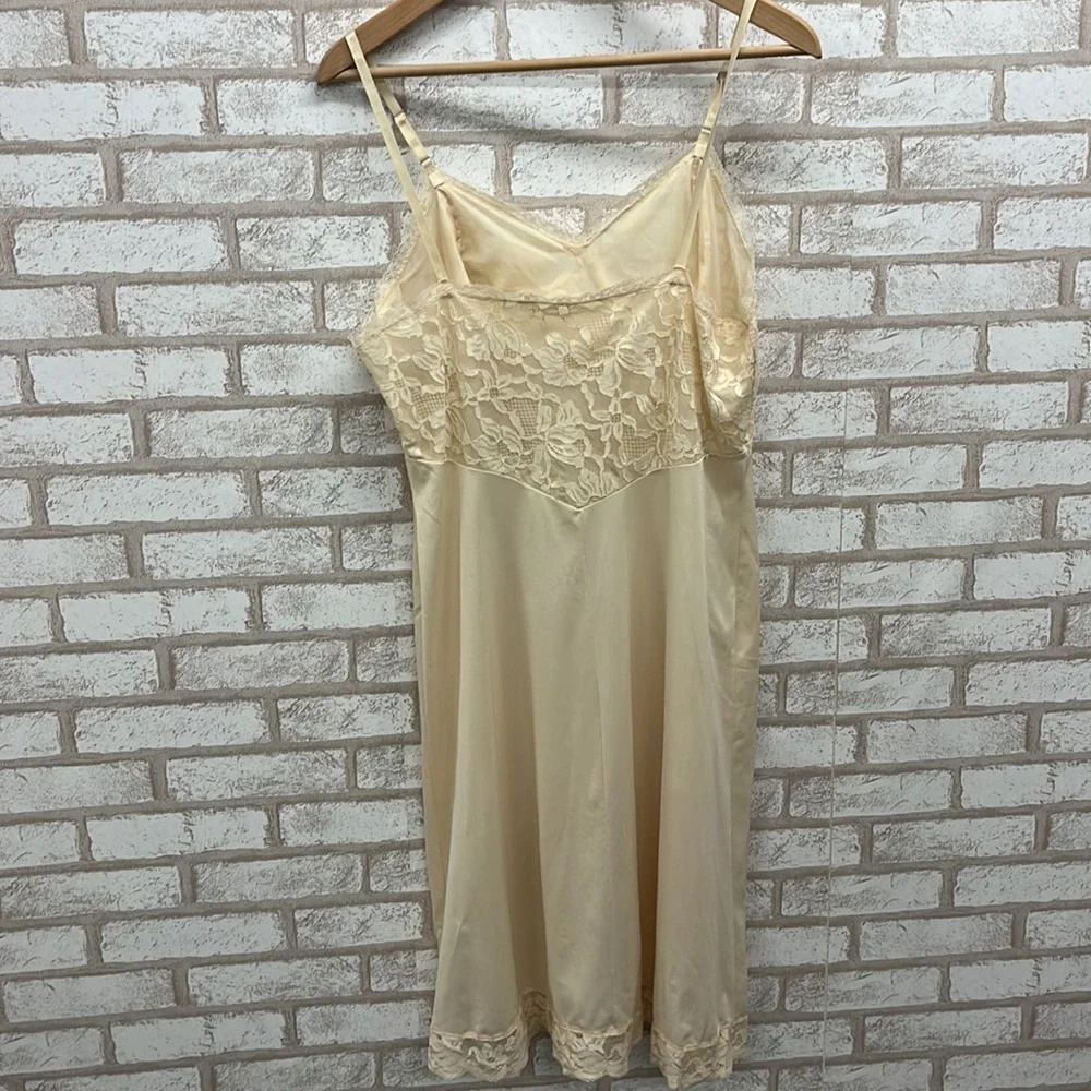 Vintage Vanity Fair Lace Trimmed Slip Dress In Cream 38 L - Picture 5 of 9
